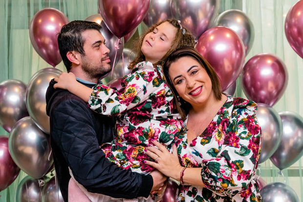 Imagine Stire Oana Roman, dezamăgită din nou de la tatăl ei. „Pot să consider că nu am fost o fiică bună sau o noră bună, dar copilul ăsta ce vină are?” | 2review.ro
