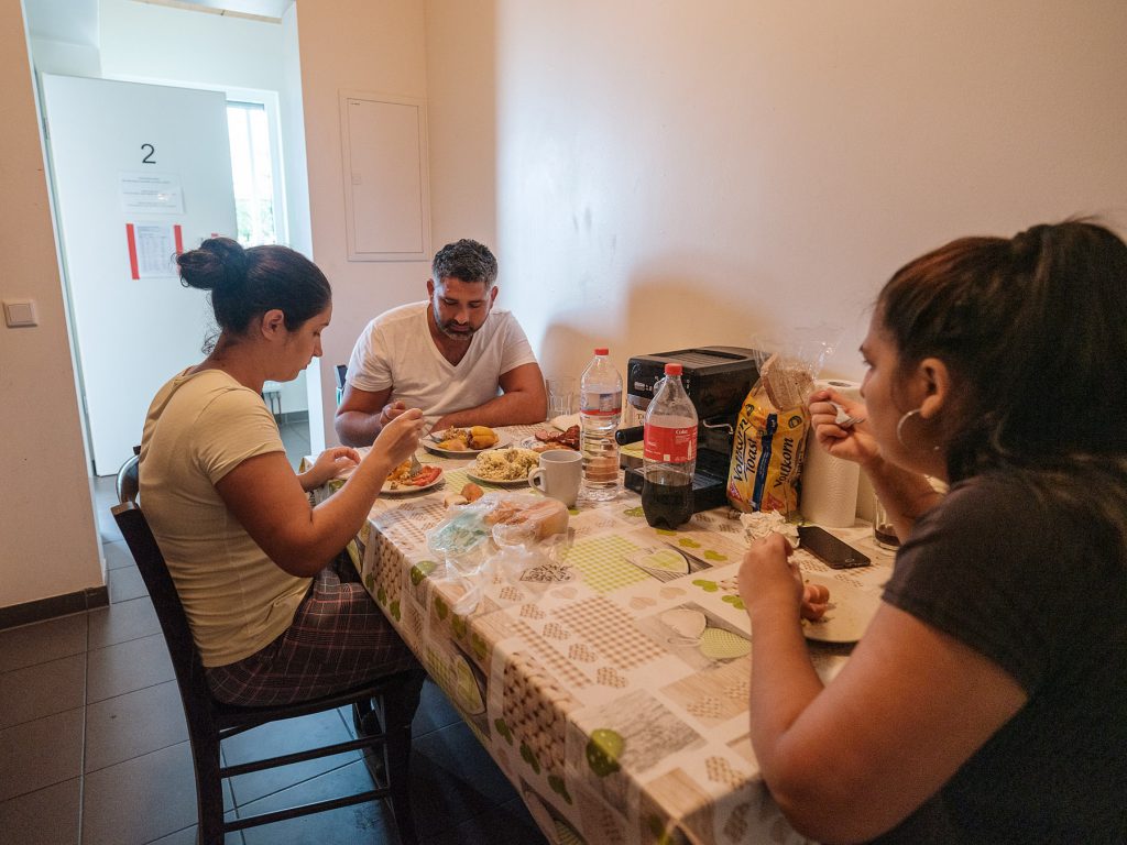 Portrete de muncitori sezonieri în Germania: „Bani se fac, dar te omoară distanța de copil” (I)