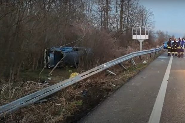 VIDEO | O adolescentă româncă a murit într-un accident rutier produs în Italia. Fata a  zburat prin parbrizul mașinii în care se afla