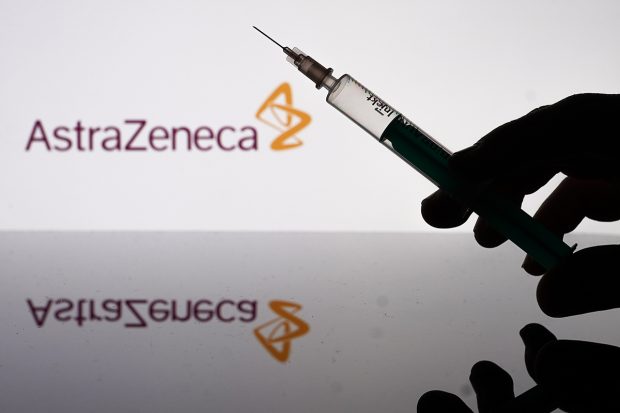 VIDEO|Vaccinul AstraZeneca a ajuns în România. Când încep programările