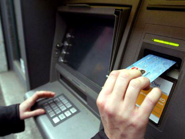 Salariul minim se majorează cu 10%. La cât ajunge valoarea netă și câți români beneficiază de creștere