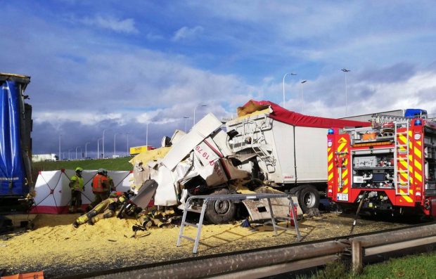 Șofer român, victimă în accidentul cu 5 camioane, din Belgia. Un TIR a intrat cu 90 km/h în coloana care aștepta la vamă