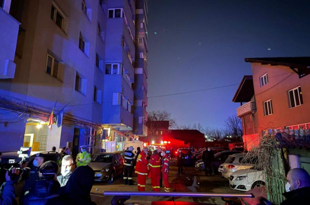 70 de oameni, evacuați dintr-un bloc din Timișoara, după o dezinsecție la parterul imobilului. Ministrul Sănătății a dispus un control la DSP Timiș