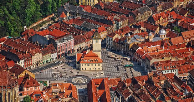 Municipiul Brașov revine la scenariul roșu după ce rata de infectare a crescut în ultimele zile