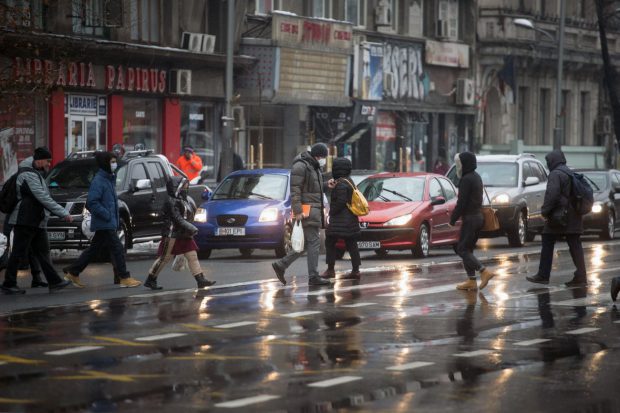 Ploaie cu grindină la final de februarie, în București. Ce spun meteorologii despre fenomen