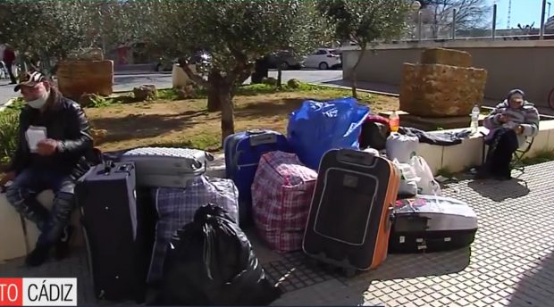 Românii dintr-un clan primesc 100.000 € ca să plece din apartamentele pe care le ocupau ilegal, în Cadiz