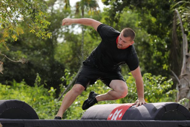 Mesajul lui Cătălin Moroșanu pentru soția lui, la 19 ani de când s-au cunoscut. Sportivul se află la „Survivor România”, însă a reușit să o surprindă pe Georgiana