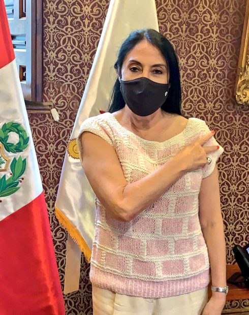 Ministrul de Externe din Peru și-a dat demisia după ce a recunoscut că s-a vaccinat peste rând