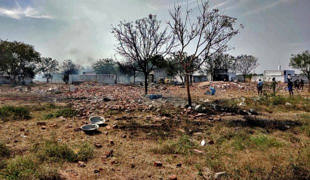 VIDEO | Explozie la o fabrică de artificii din India. Zeci de oameni au murit