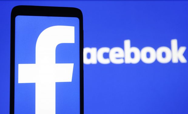 Facebook lucrează la un ceas inteligent, cu acces direct la datele de sănătate ale utilizatorilor