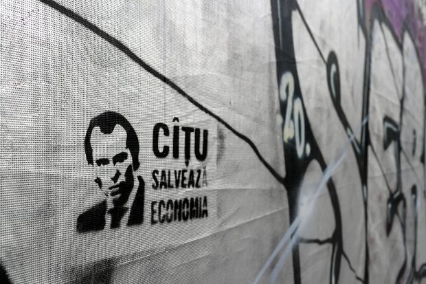 Un om ferm, dar cam zdruncinat. Premierul Cîțu scumpește pâinea, dar ieftinește circul