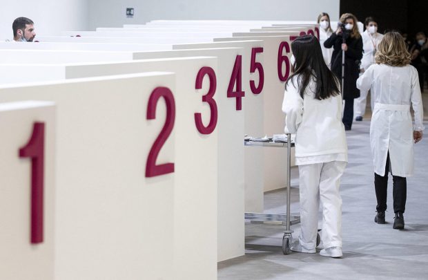 De ce dispar anticorpii după boala COVID-19? Se va întâmpla acelaşi lucru şi cu vaccinurile?