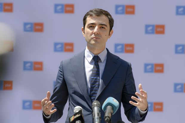 Surse: Ministrul Economiei a făcut plângere penală către DNA în cazul suspiciunilor de fraudă la acordarea granturilor pentru investiții
