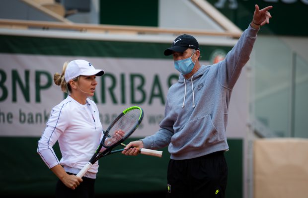 VIDEO | Moment amuzant cu Simona Halep și Darren Cahill la Melbourne. „Berea” e secretul succesului