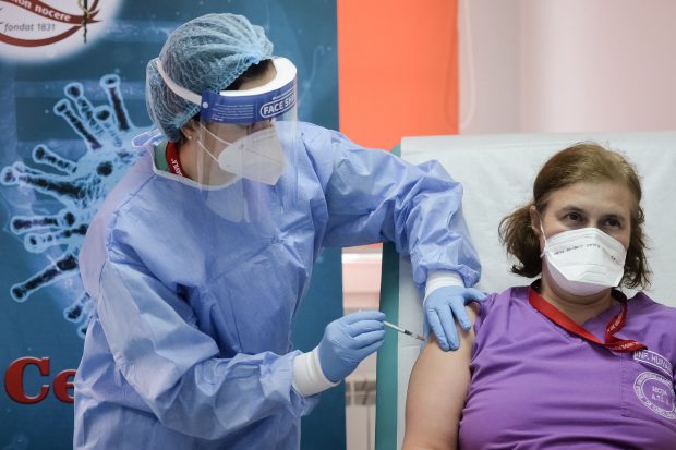 Peste 19.000 de persoane, vaccinate anti-COVID în ultimele 24 de ore