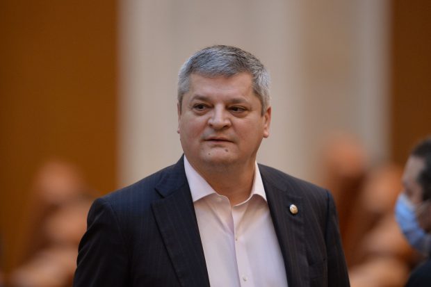 Averea deputatul PSD Radu Cristescu: casă de vacanță în America Centrală, în timp ce anul trecut a trăit oficial cu doar 122 de lei pe lună. „E o poveste foarte lungă… Alte curiozități mai aveți?”