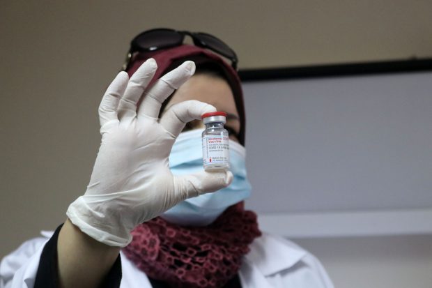 Moderna vrea să crească cu 50% capacitatea flacoanelor sale de vaccin anti-COVID-19