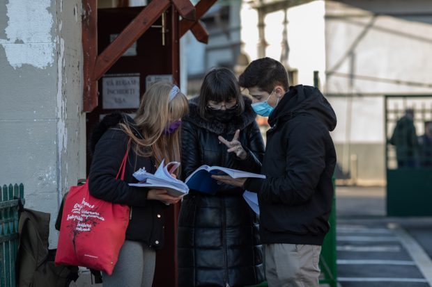 Ce spune DSU despre caietul de sarcini pentru achiziționarea testelor rapide destinate elevilor
