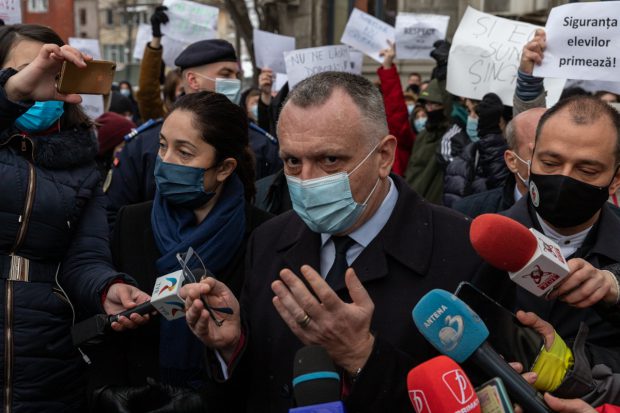 Nu toate școlile din România vor primi teste antigen, anunță Sorin Cîmpeanu