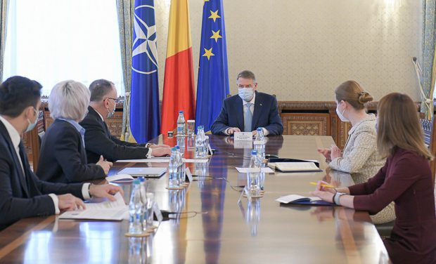 LIVE | Klaus Iohannis, declarații după ședința cu ministrul educaţiei, în contextul cazurilor COVID din școli