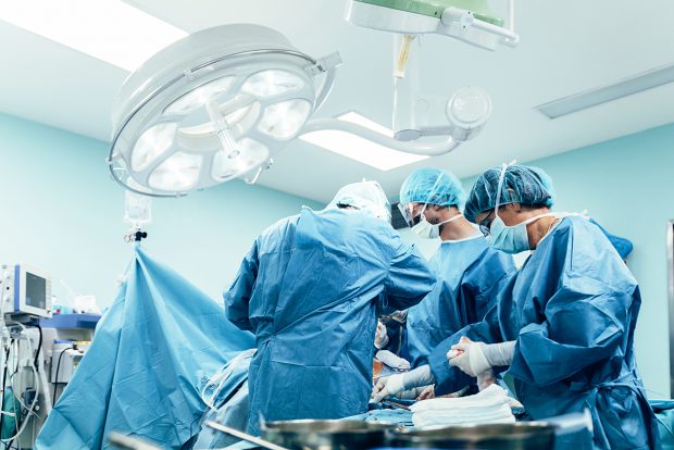 Dosarul bărbatului căruia i s-a amputat organul sexual, în urma unei greșeli medicale, ajunge în instanță după 6 ani: „Puțin probabil că voi supraviețui până la sfârșitul procesului”