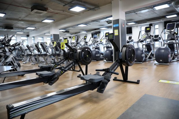 Revolta polonezilor împotriva măsurilor sanitare. Jumătate din sălile de fitness s-au deschis, încălcând restricțiile, iar mii de restaurante au anunțat că vor primi clienți