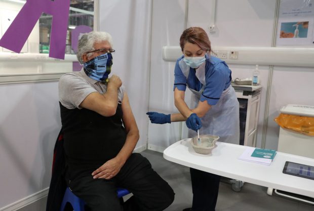 Locurile disponibile pentru programarea la vaccinare în București, epuizate în trei ore