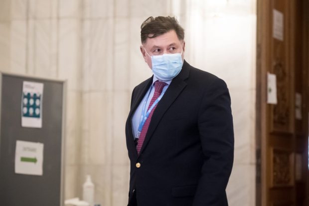 Alexandru Rafila a spus cu care dintre vaccinurile Pfizer, Moderna sau AstraZeneca s-ar imuniza dacă ar putea să aleagă