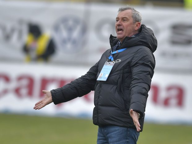 Mircea Rednic are coronavirus. Cum se simte antrenorul Viitorului