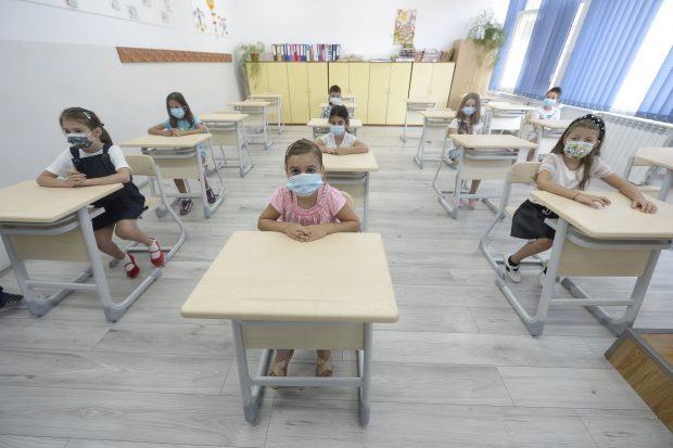 DOCUMENT | Hotărârea CNSU prin care au fost aprobate cele trei scenarii pentru începerea şcolilor