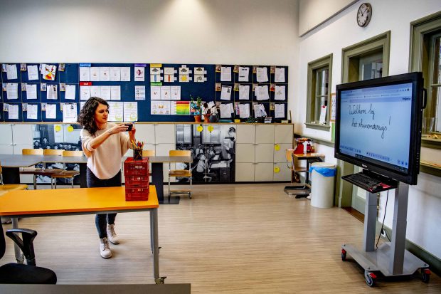 Platformele online educaționale și de sănătate, boom de miliarde de dolari în pandemie