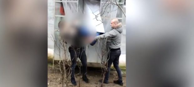 O adolescentă de 12 ani, sechestrată vreme de mai multe ore într-un apartament din sectorul 4. Antena 3 prezintă imagini din momentul salvării