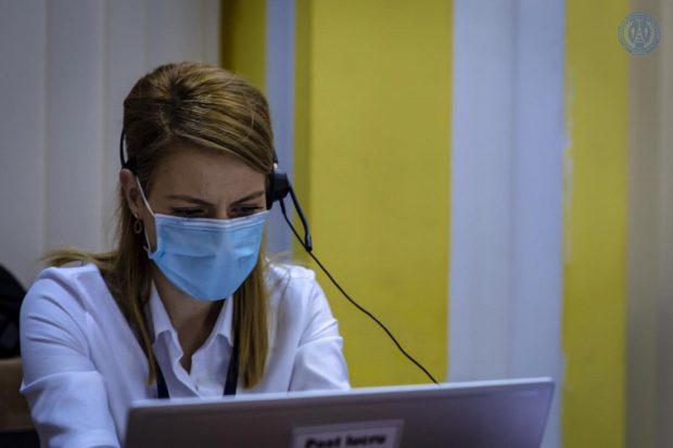 Peste 458.000 de apeluri au fost înregistrate la 112 pentru urgențe legate de COVID-19, în 2020