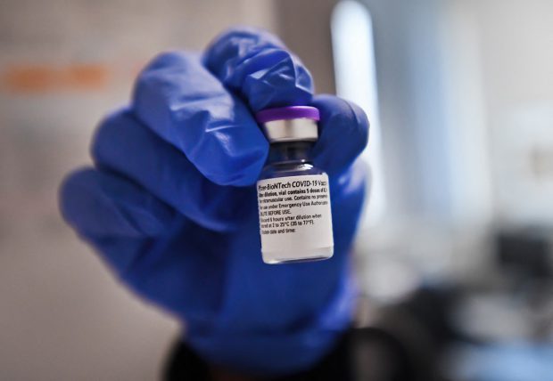 Japonia va arunca milioane de doze de vaccin anti-COVID de la Pfizer, pentru că nu are seringile potrivite