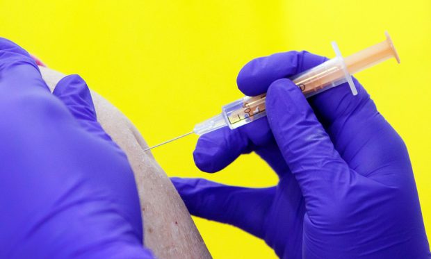 Șeful OMS Europa: Vaccinurile anti-Covid ”ar putea crea un fals sentiment de siguranță”
