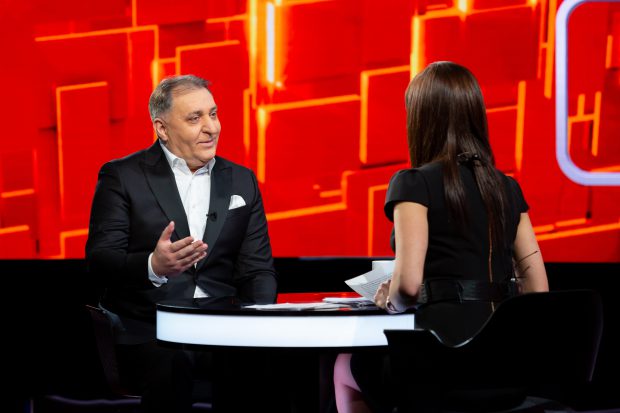 Vali Vijelie la Denise Rifai. Ce răspunde la întrebarea: „Este Nuțu Cămătaru scutul dumneavoastră în fața clanurilor mafiote?”