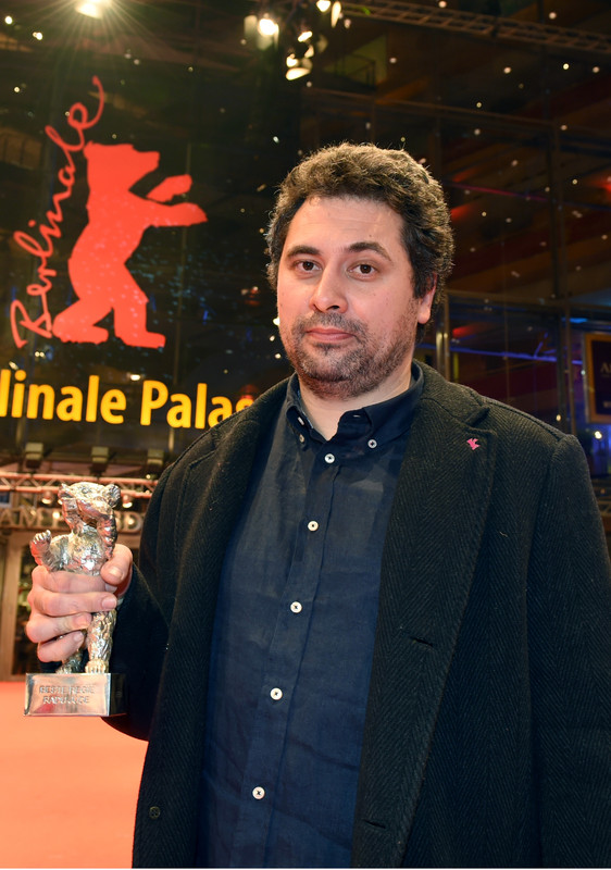 INTERVIU cu Radu Jude. Ce are pornografia cu educația în filmul cu care merge la Festivalul de la Berlin