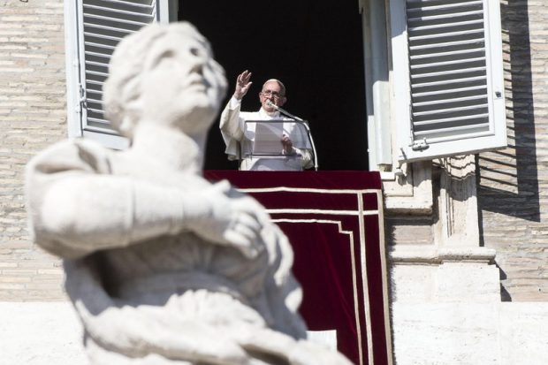 Angajații de la Vatican, avertizați că își pot pierde locul de muncă dacă nu vor să fie vaccinați împotriva COVID