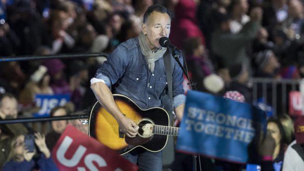 Bruce Springsteen, pus sub acuzare pentru că a fost prins conducând băut