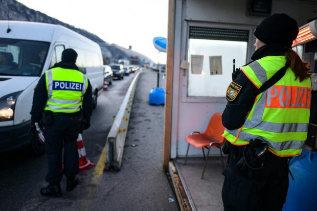 Noi măsuri antiepidemice luate de Germania, care a închis graniţele cu Cehia şi cu regiunea austriacă Tirol