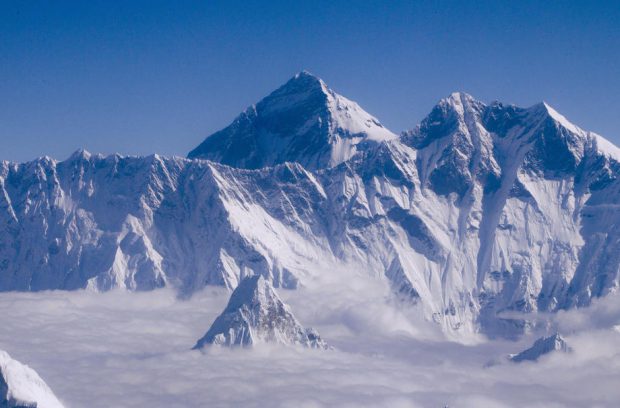 Doi alpiniști indieni au primit interdicție să escaladeze munții din Nepal, după ce au mințit că au cucerit Everestul