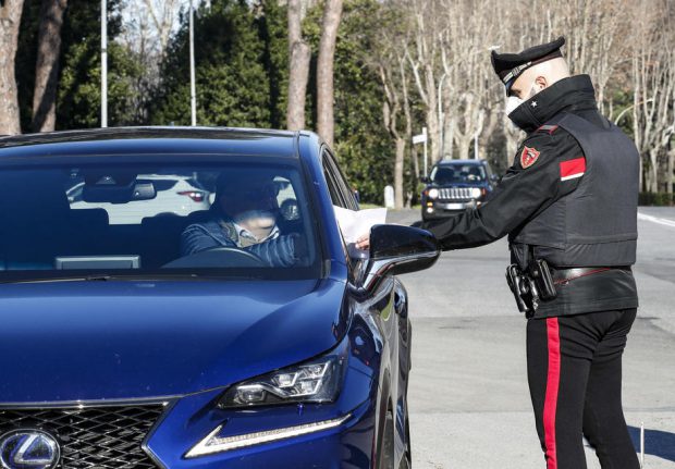 Un cetățean moldovean, stabilit în Italia, s-a prezentat poliţiştilor ca fiind Contele Dracula