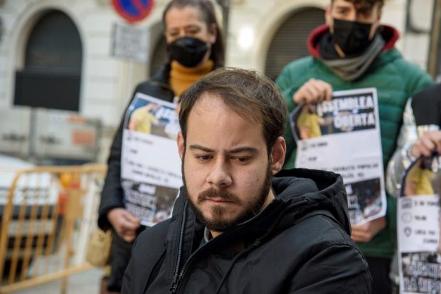 Un rapper spaniol s-a baricadat într-o universitate ca să evite o pedeapsă cu închisoarea. Pentru ce a fost condamnat