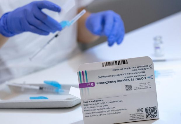 Vaccinul anti-COVID de la AstraZeneca, eficient împotriva variantei braziliene, arată un studiu Oxford
