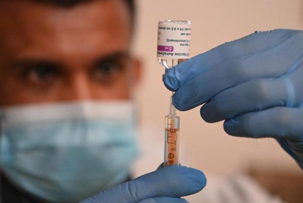 Valul de neîncredere în vaccinul AstraZeneca, „o eroare”. Genetician român la Cambridge: „Au fost niște probleme de comunicare”