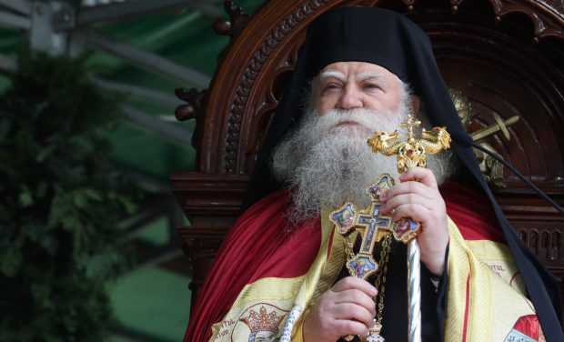 Arhiepiscopia Sucevei și Rădăuților: „ ÎPS Calinic nu a interzis, ci a rugat preoții, ca prin consiliul parohial să ceară cu decență contribuțiile bănești”