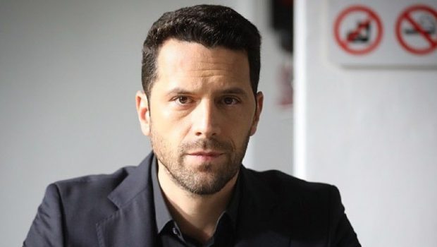 Imagine Stire Adrian Nartea, actorul din serialul „Vlad”, a devenit tată pentru a doua oară. Primele imagini cu bebelușul | 2review.ro
