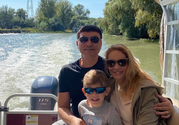 Imagine Stire Imaginea cu Valentina Pelinel și Cristi Borcea care a strâns sute de like-uri și comentarii. Cum au fost surprinși cei doi | 2review.ro