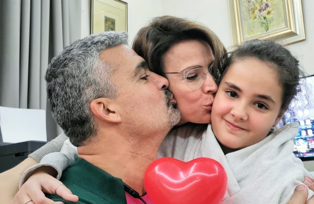 Imagine Stire Anunțul făcut de Monica Davidescu în direct la matinalul Antenei 1. „Am primit o săptămână de muncă și un divorț”. Reacția lui Dani Oțil | 2review.ro