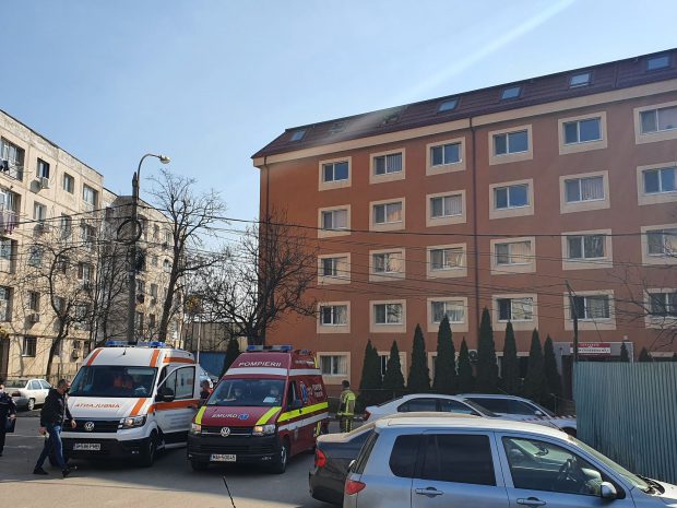 ISU, despre cazul tânărului care s-a sinucis după două ore de negocieri: „Și dacă aveam pernă, n-o puteam amplasa, de gard și de copaci”